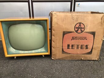 Televizor TESLA LOTOS - 2