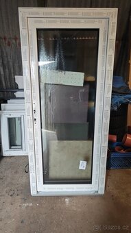 Prodám nové vchodové dveře 900x2000, bílé, trojsklo činčila - 2