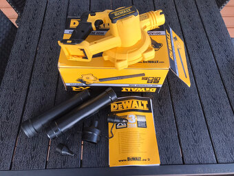 DCV100 DeWALT 18VOLT Aku průmyslový fukar, Bez baterie a nab - 2
