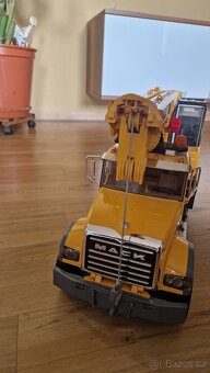 Jeřáb Liebherr Mack zn.bruder - 2