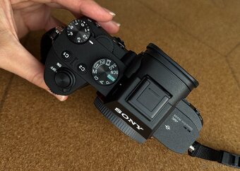 Sony a7III (ILCE-7M3) – tělo TOP STAV - 2