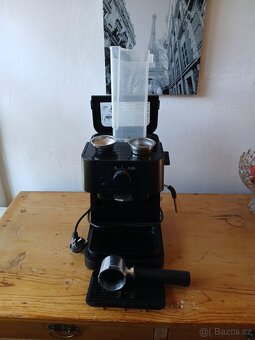 Kávovar DeLonghi - 2