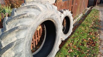 Pneu 16,9 - 30 a 11,2 - 24 - 2