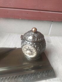 Starožitný kovový kalamář - 2