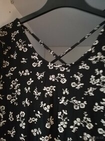 Dívčí šaty z C&A - 2