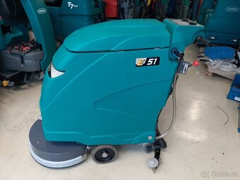 Podlahový mycí stroj Eureka E51 - 2
