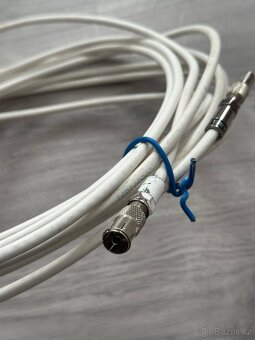 bílý kabel do televize - 2