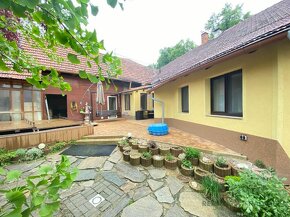 Prodej Rodinný dům 5+kk se zahradou a bazénem, Deblín, Brno  - 2