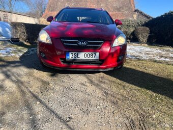 Kia Ceed kombi 1.6 nafta - 2