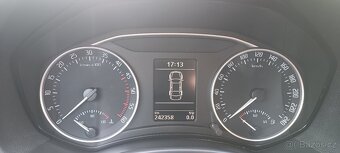 Škoda Octavia Combi III 2,0 TDI Elegance - 2