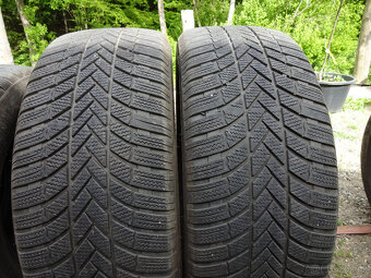 Audi Q7 / Q8 - 2x zimní pneu Bridgestone 265/45/21 - 2