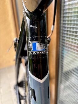 Trekingové kolo Mongoose, rám L kola 28" - 2