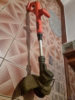 Aku strunová sekačka Black Decker st1823 - 2