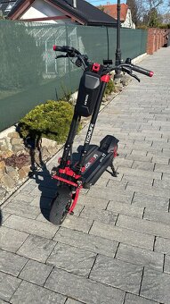 Techlife X9 2 x motor plus booster jsem 1 majitel - 2