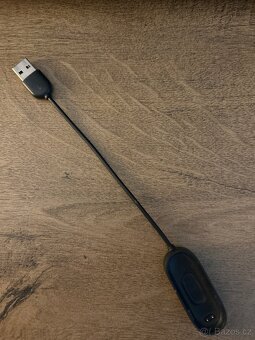 Prodám hodinky Xiaomi Mi Band 4 - 2