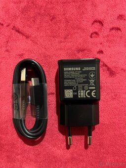 PRODÁM NABÍJEČKU SAMSUNG EP-TA200 - 2