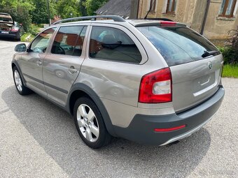 Škoda Octavia Scout 4x4 2.0TDI 103kW CR klimatronic Webasto - 2