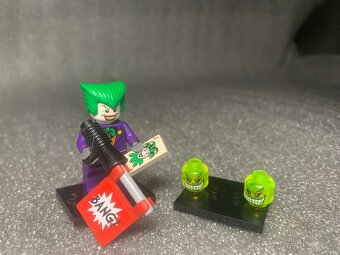 LEGO Joker minifigurka (7782 – 2006, DC Comics, vzácná) - 2