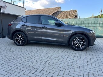 Alfa Romeo Stelvio 2.2 JTD 190k Business AWD A/T - 2