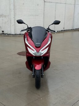 Honda PCX 125 2021 Nájezd 9800Km - 2