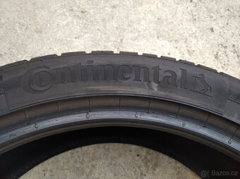 Prodám zánovní zimní pneu Continental 235/45 R20 - 2