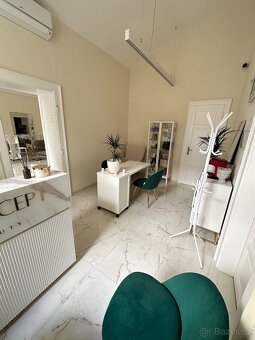 Pronájem místa na manikúru/pedikúru - Praha 1 - 2