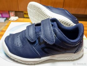 Modré sálové tenisky Decatlon velikost 26 - 2