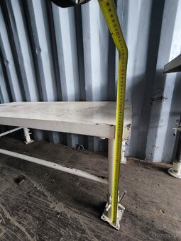 2x kovový stůl – výškově nastavitelné - 2