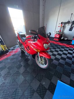 Suzuki GSX 600 katana - 2