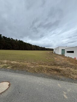 Stavební pozemek 2752 m2 (18x153) Zlín - Velíková - 2