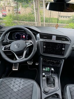 Krásný a super vybavený VW Tiguan Allspace-výbava R-line - 2