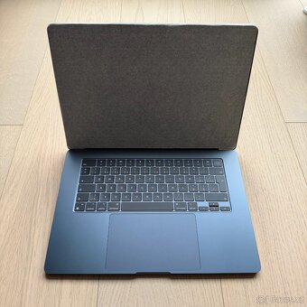 NOVÝ APPLE MACBOOK AIR 15” M3/256GB/16GB/BATERIE 100% - 2