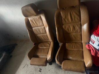 BMW e60 e61 interiér sedačky - - 2
