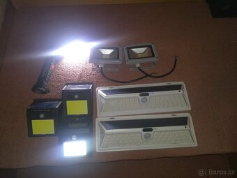 solarní svítidlo led s pohybovým čidlem - 2