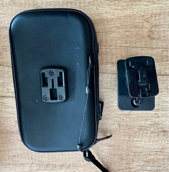 Držák na telefon na motorku - 2