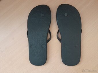 QUIKSILVER ŽABKY IHNED K PRODEJI - 2