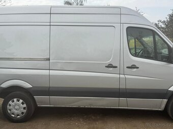 Mercedes-Benz 906 - 2