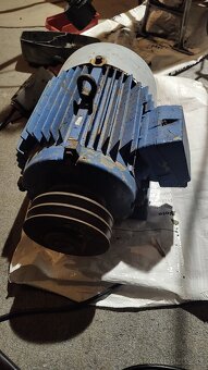 Elektromotor mez 7,5kw 2900ot - 2