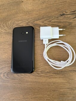 Samsung SM-A520 Black - 2