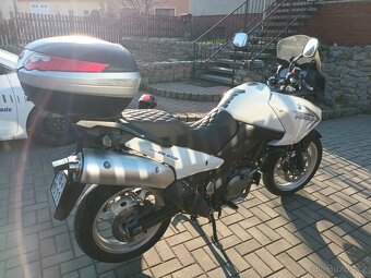 Suzuki DL 650 - 2