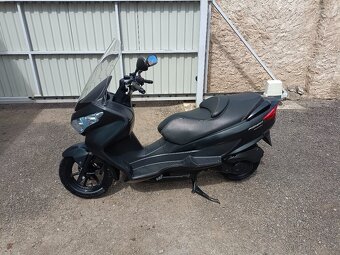 Suzuki burgman 125i executive CZ doklady v ceně - 2