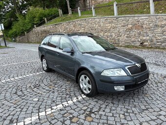 ŠKODA OCTAVIA COMBI 2.0i DSG / TOP STAV - 2