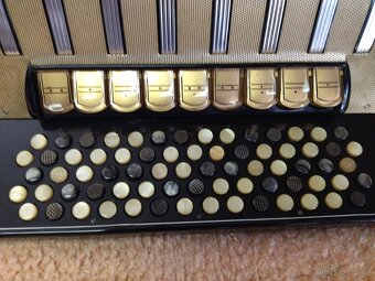 knoflíkový chromatický akordeon Hohner Maestro lll. 96 bas - 2