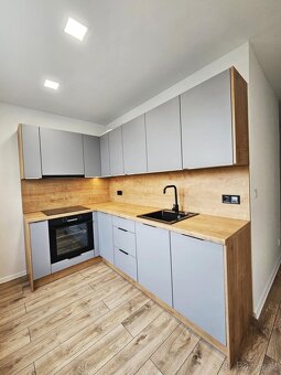 Pronájem moderního bytu 3+kk po kompletní rekonstrukci - 2