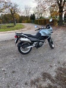 Suzuki XF650 Freewind - 2