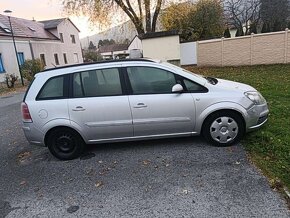 Zafira B 1.9 CDTI, 74 kW, tažné, 235000 km - 2