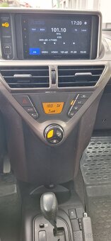Toyota iQ 1,0 automat CVT max.výbava - 2