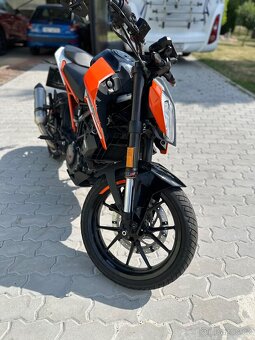 Prodám KTM Duke 125 (2018) – skvělý stav, laděný výfuk LeoVi - 2