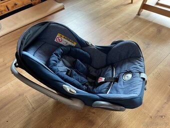Autosedačka vajíčko MaxiCosi vajíčko + základna IsoFix - 2