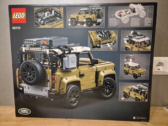 LEGO Technic 42110 – Land Rover Defender - 2